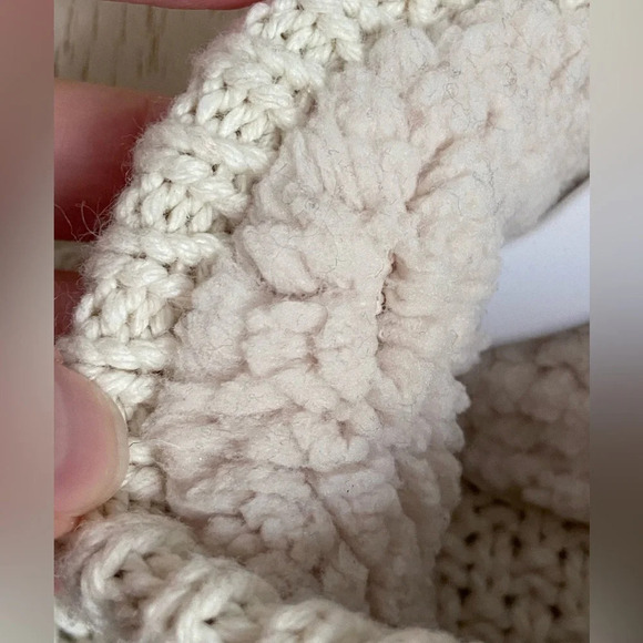 GAP Kids Mockneck Cable Knit Sweater Fisherman Unisex Cream Sz 8 - Picture 5 of 11